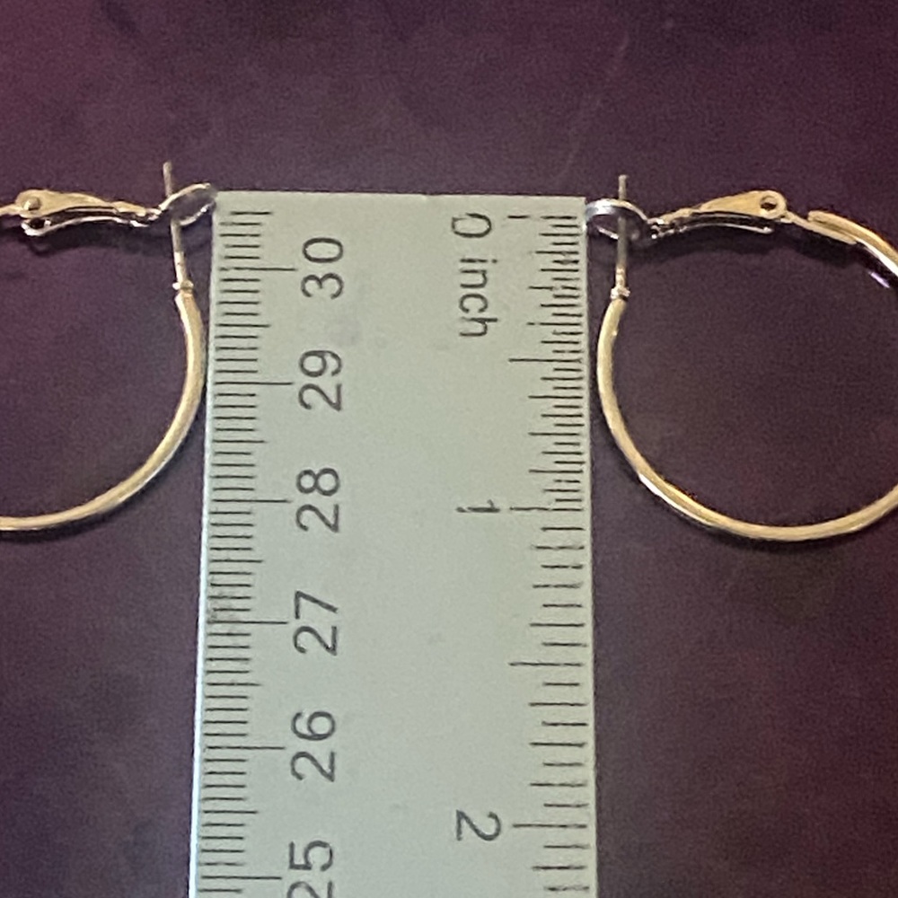1 Inch Lightweight Boho Glam Chic Versatile Silver Hoop Earrings - New - Picture 3 of 3